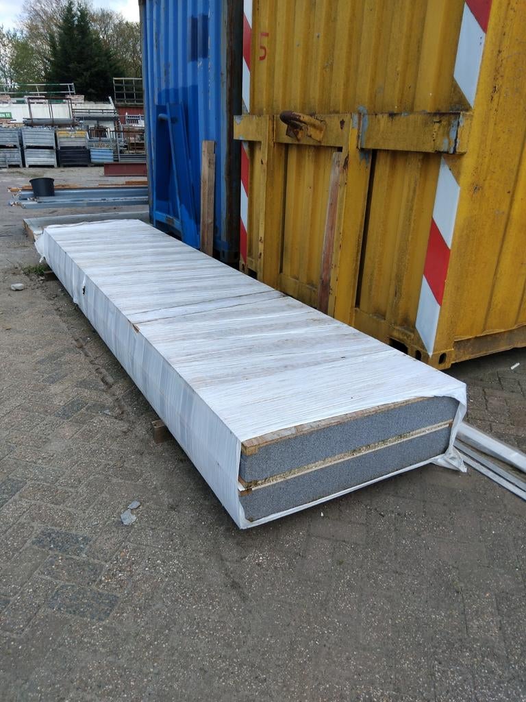 Geïsoleerde dakplaten - 2 stuks - 426x101 cm, Doe-het-zelf en Verbouw, Dakpannen en Dakbedekking, Dakplaat of Dakpanplaat, Zwart