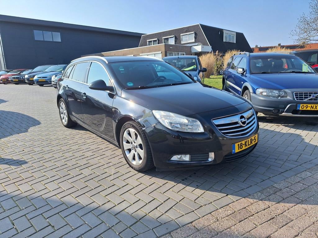 Opel Insignia Sports Tourer 2.0 T Cosmo / Automaat / APK maa, Auto's, Opel, Gebruikt, 4 cilinders, Leder en Stof, Zwart
