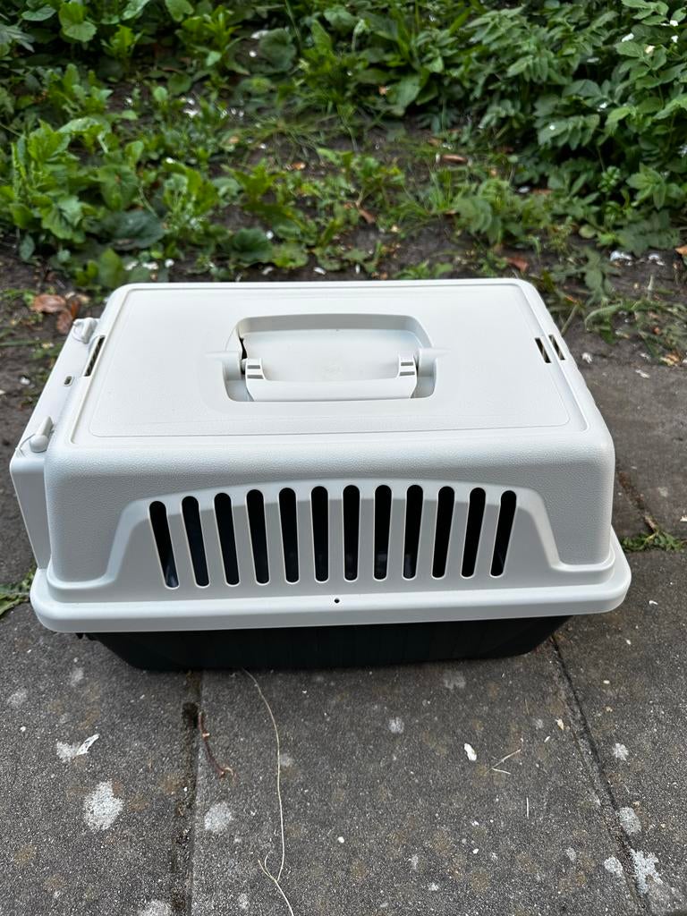 Small cat / pet carrier - like new, used only a few times, Ophalen, Zo goed als nieuw