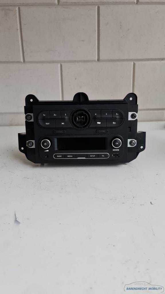 Renault Twingo III 3 Navigatie Systeem 281153690R Navi Nav M, Auto-onderdelen, Renault Group, Gebruikt, Contact.group@renault.com