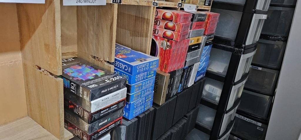 Nieuwe cassettes te koop. Mini dv, 8mm, vhs, audio tapes, 2 t/m 25 bandjes, Overige genres, Ophalen of Verzenden, Nieuw in verpakking