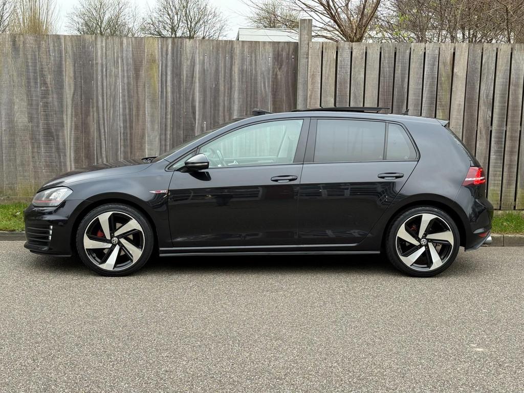 Volkswagen Golf 1.6 TDI GTI Pakket Panoramadak Xenon-LED!, Voorwielaandrijving, Gebruikt, Zwart, 4 cilinders
