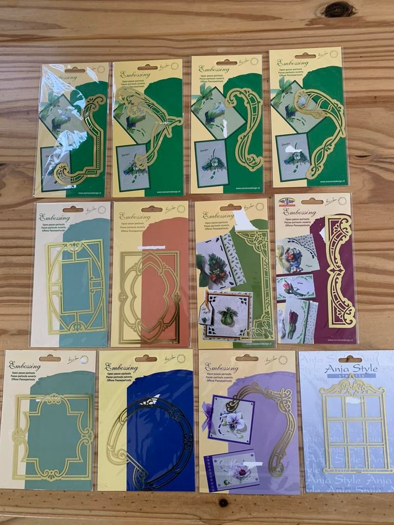 Open passe-partouts embossing mallen., Ophalen of Verzenden, Gebruikt, Overige thema's, Pons of Mal