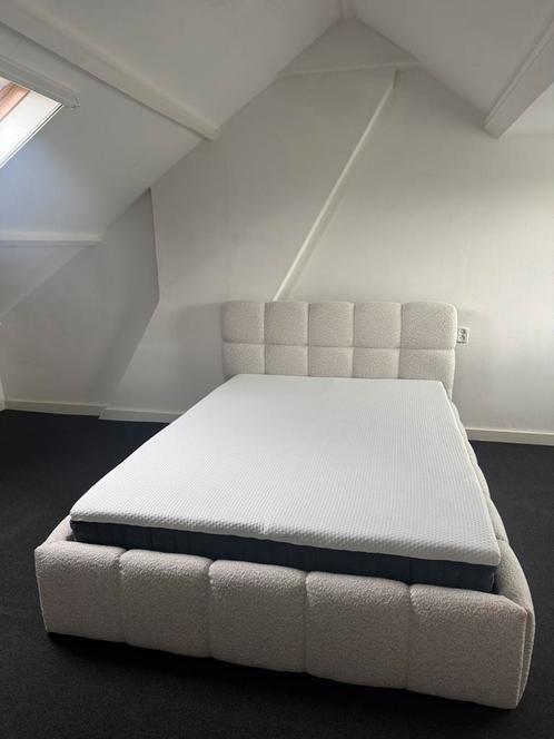 Naduvi collection bedframe Chloe Boucle 140cm x 200cm, Huis en Inrichting, Slaapkamer | Bedden, Nieuw, Tweepersoons, 140 cm, 200 cm