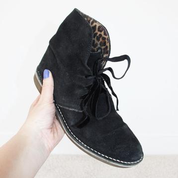 Zeer Mooie Suede Schoenen - 31 (Maat 39) € 60,- beschikbaar voor biedingen