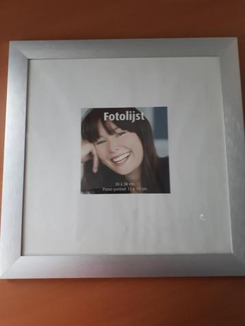 FOTOLIJST. beschikbaar voor biedingen