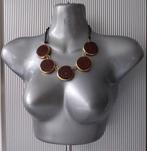 Manouk - set - ketting + oorbellen - NIEUW, Sieraden, Tassen en Uiterlijk, Kettingen, Ophalen of Verzenden, Nieuw, Bruin, Overige materialen