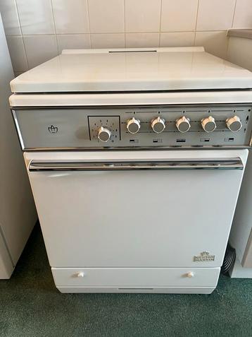 Neston martin gasfornuis met oven beschikbaar voor biedingen
