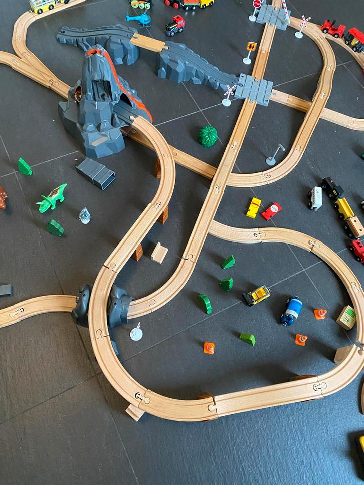 Houten Treinbaan met Treinen, Auto's & Afstandsbediening, Kinderen en Baby's, Speelgoed | Overig, Gebruikt, Jongen of Meisje, Ophalen of Verzenden