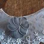 Tinnen Broche Leerdam Handmade 24% Tin 4 cm  groot, Antiek en Kunst, Antiek | Tin, Ophalen of Verzenden