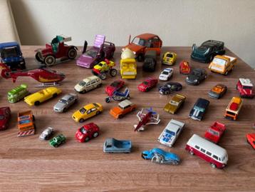 verzameling modelauto's / meer dan 50 / voor jong en oud beschikbaar voor biedingen