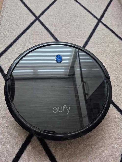Eufy Robotstofzuiger 11S, Witgoed en Apparatuur, Stofzuigers, Gebruikt, Robotstofzuiger, Reservoir, Ophalen