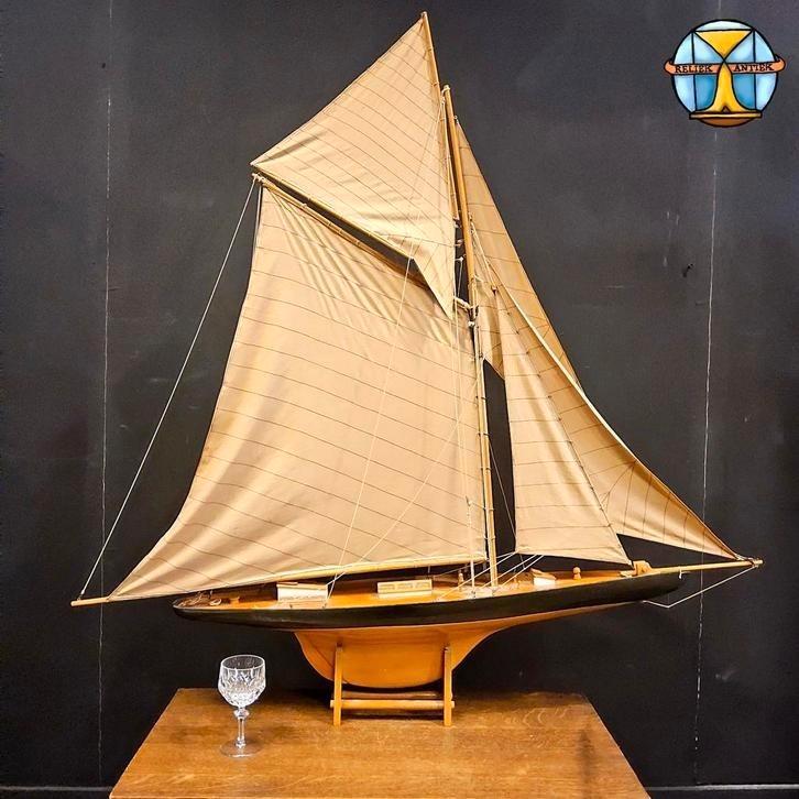 Grote zeilschip /zeilboot America's Cup Columbia 1901 L199cm, Hobby en Vrije tijd, Modelbouw | Boten en Schepen, Zo goed als nieuw