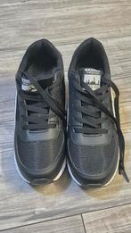 Nieuwe Zwarte Sportschoenen, Nieuw, Ophalen of Verzenden, Onbekend, Sportschoenen