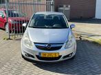 Opel Corsa 1.2-16V Edition NL AUTO NAP! Airco l Cruise l MTF, Voorwielaandrijving, Gebruikt, Zwart, 1229 cc