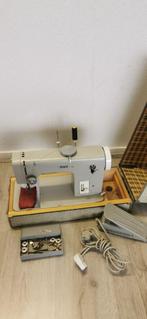 Naaimachine PFAFF 90 werkt goed, Hobby en Vrije tijd, Naaimachines en Toebehoren, Ophalen of Verzenden, Zo goed als nieuw, Naaimachine