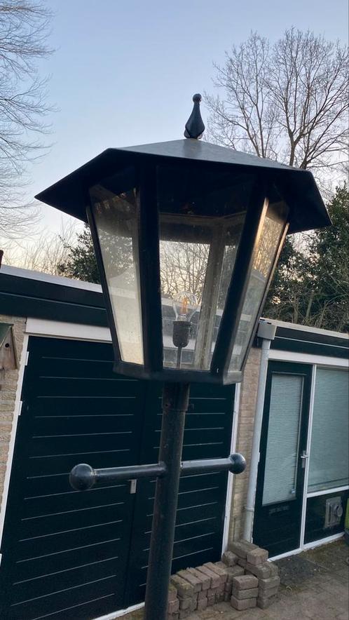 Twee identieke lantaarns (280 hoog), Tuin en Terras, Buitenverlichting, Zo goed als nieuw, Overige typen, IJzer, Ophalen