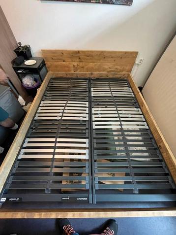 Bed 160  200 cm met verstelbare Sensaflex lattenbodem beschikbaar voor biedingen