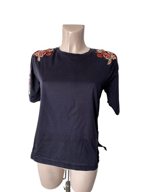 Sandro shirt S, Kleding | Dames, T-shirts, Zo goed als nieuw, Maat 36 (S), Zwart, Korte mouw, Ophalen of Verzenden
