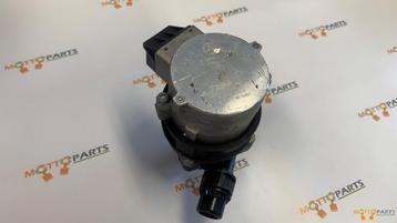Mercedes Extra Waterpomp A C CLA GLC Klas W205 A0005001986 beschikbaar voor biedingen