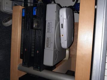 2x xbox 360 2x ps1 2xps2 2xps3 1x ps4 slim beschikbaar voor biedingen