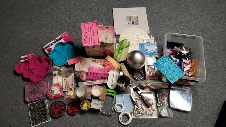Leuke accessoires om taarten mee te maken, Hobby en Vrije tijd, Taarten en Cupcakes maken, Zo goed als nieuw, Bakvorm, Taarten