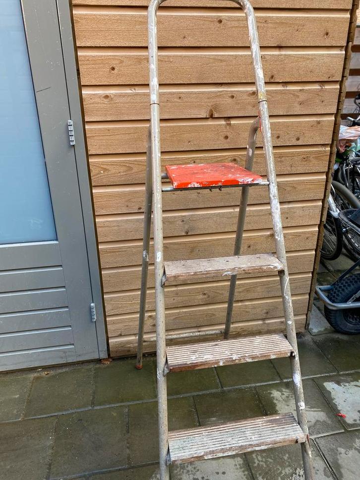Gebruikte Trap - Handig voor Klussen!, Doe-het-zelf en Verbouw, Ladders en Trappen, Gebruikt, Trap, Minder dan 2 meter, Ophalen of Verzenden