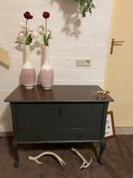 Gerestyled kastje met klep en lade, sierlijke poten. Uniek i, Ophalen, 1 of 2 laden, Gerestyled, 50 tot 100 cm