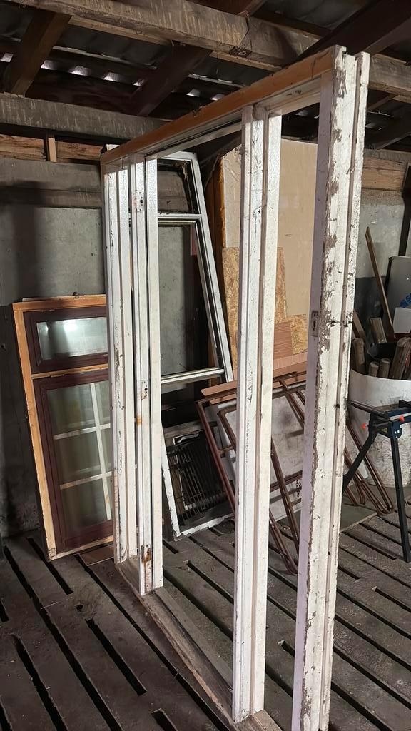 Kozijnen deurkozijn wc raam uitzetraam, Doe-het-zelf en Verbouw, Kozijnen en Schuifpuien, Gebruikt, Deurkozijn, Hout, 150 tot 225 cm