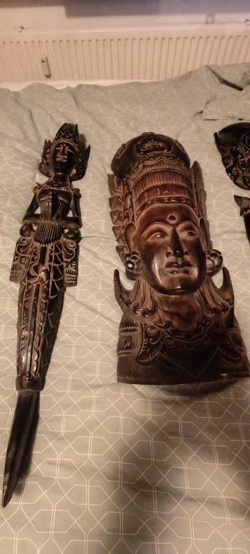 Set van 3 prachtige Indonesische houtsnijwerken beschikbaar voor biedingen