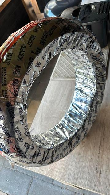 Helemaal nieuwe voorband beschikbaar voor biedingen