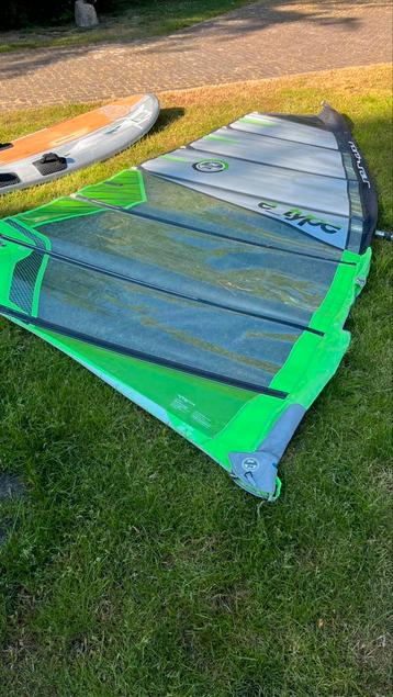 Praktisch nieuw Surfzeil North E Type 8.2 m2 beschikbaar voor biedingen