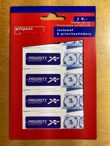 Hangzakje priorityzegels, met vel v1748, 1748 beschikbaar voor biedingen