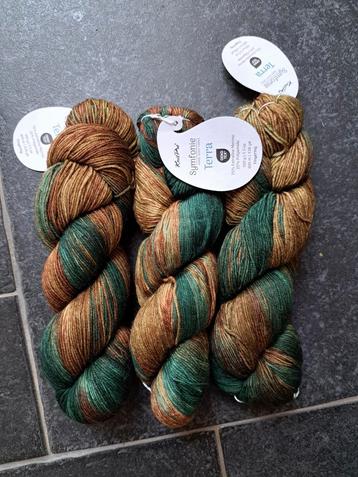 3 strengen Symfonie Terra Merinowol - Kleur V2013 beschikbaar voor biedingen
