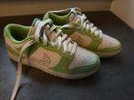 Nike dunk. Groen safari, Nike, Nieuw, Ophalen of Verzenden, Sneakers of Gympen