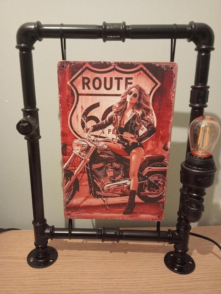 Industriële handgemaakte steampunk lamp motief route 66, Huis en Inrichting, Woonaccessoires | Tekstborden en Spreuken, Nieuw
