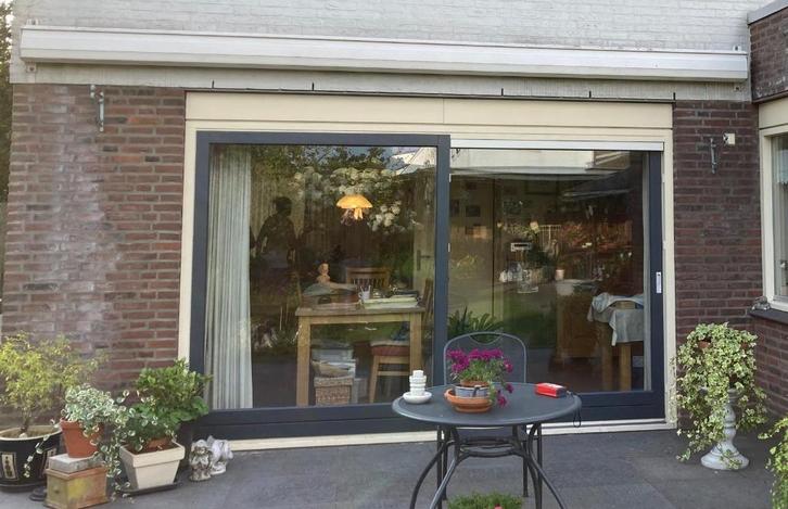 Elektrisch zonnescherm 5 meter, Tuin en Terras, Zonneschermen, Gebruikt, Knikarmscherm, 150 tot 300 cm, 450 cm of meer, Elektrisch