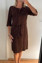 Bruine suède jurk Ibana maat 36, Kleding | Dames, Jurken, Bruin, Ophalen of Verzenden, Knielengte, Maat 36 (S)