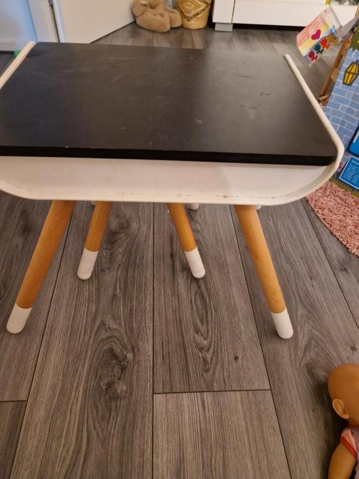 Beboonz kindertafeltje met stoeltje, Huis en Inrichting, Tafels | Salontafels, Gebruikt, Minder dan 50 cm, Minder dan 50 cm, Minder dan 50 cm