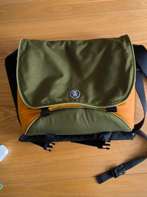 Crumpler laptoptas stevig & als nieuw, Computers en Software, Laptoptassen, Zo goed als nieuw, Schoudertas, 15 inch, Ophalen of Verzenden