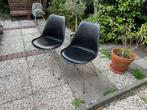 2 Zwarte eetkamerstoelen met stalen frame, Huis en Inrichting, Stoelen, Ophalen, Twee, Zwart, Vitra Eames DAR stijl