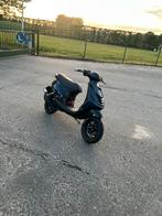 Piaggio zip 2takt 70 cc, Fietsen en Brommers, Scooters | Piaggio, Ophalen of Verzenden, Zo goed als nieuw, Zip
