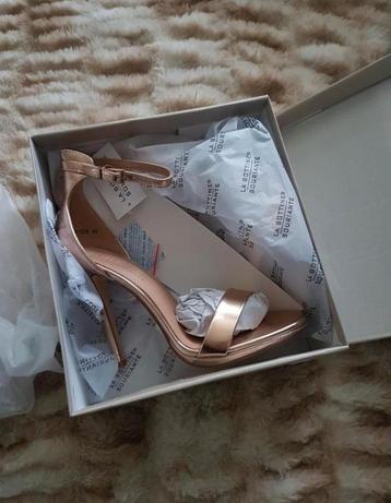 Hak schoenen champagne kleur maat 40 beschikbaar voor biedingen