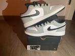 Nieuw nike Jordan schoenen Light smoke grey, Kleding | Heren, Schoenen, Ophalen of Verzenden, Nieuw, Wit, Nike Jordan