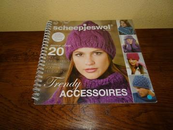 Scheepjeswol : meer dan 20 modellen om te haken of te breien beschikbaar voor biedingen