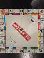 Monopoly gewoon en een  Franstalige Reis Editie, Hobby en Vrije tijd, Gezelschapsspellen | Bordspellen, Ophalen, Vijf spelers of meer