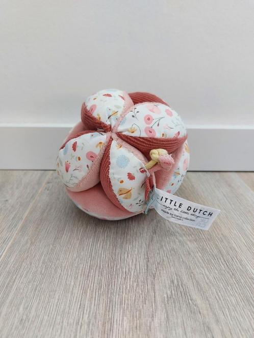 Baby speelgoed little dutch bal grijpbal flowers L210, Kinderen en Baby's, Speelgoed | Babyspeelgoed, Zo goed als nieuw, Rammelaar