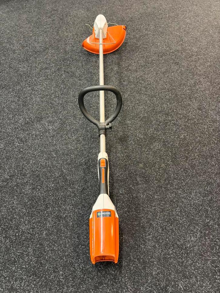 Stihl FSA 85 R accukantenmaaier, Tuin en Terras, Bosmaaiers, Gebruikt, Accu, Ophalen