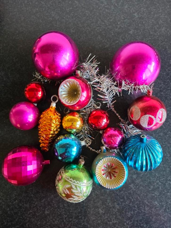 Oude vintage kunststof kerstballen in retro stijl, Diversen, Kerst, Gebruikt, Ophalen of Verzenden