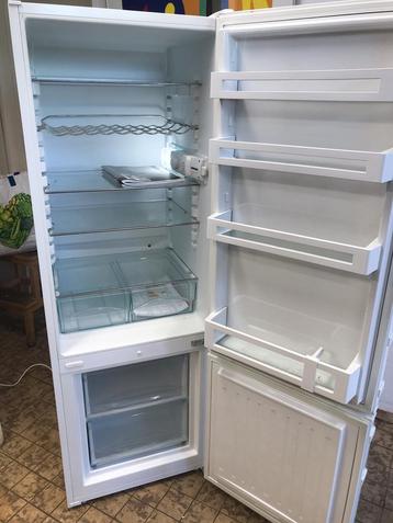 Te koop Liebherr Koelkast / vriezer A++ 160X55CM Nieuw Staat beschikbaar voor biedingen
